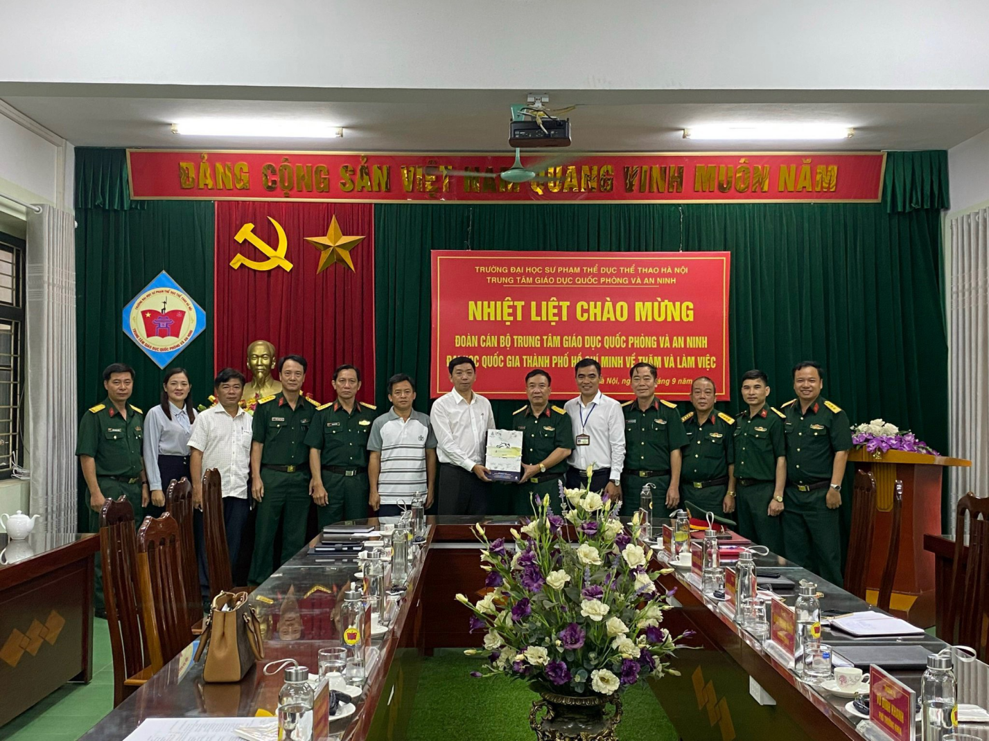 Trao đổi, học tập kinh nghiệm với một số Trung tâm Giáo dục Quốc phòng và An ninh phía Bắc