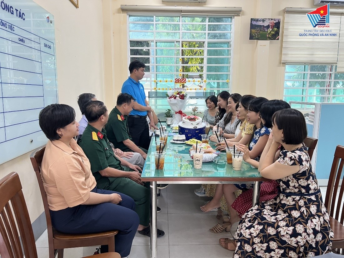 Họp mặt nhân Kỷ niệm ngày Phụ nữ Việt Nam