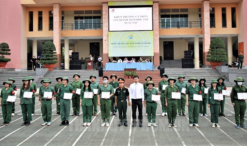 25 năm trang bị kiến thức quốc phòng - an ninh và xây đắp lòng yêu nước cho sinh viên