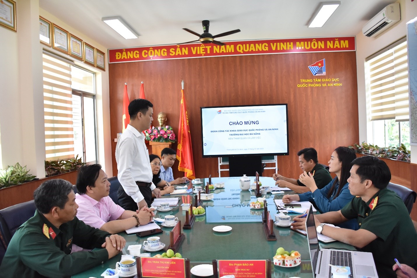 Khoa Giáo dục Quốc phòng và An ninh Đại học Đà Nẵng đến tham quan, học tập thực tế tại Trung tâm