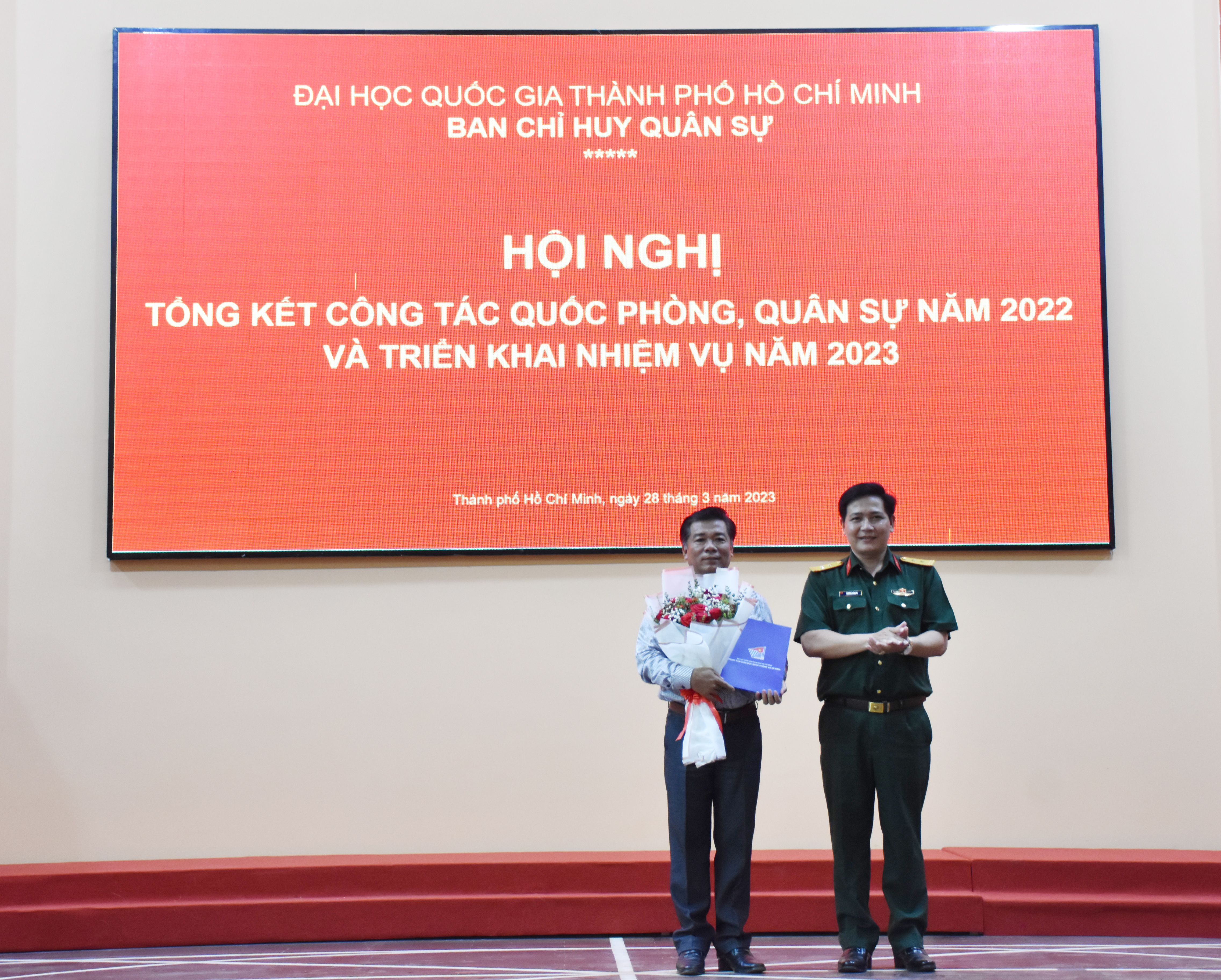 ĐHQG-HCM kỷ niệm 88 năm ngày truyền thống lực lượng Dân quân tự vệ