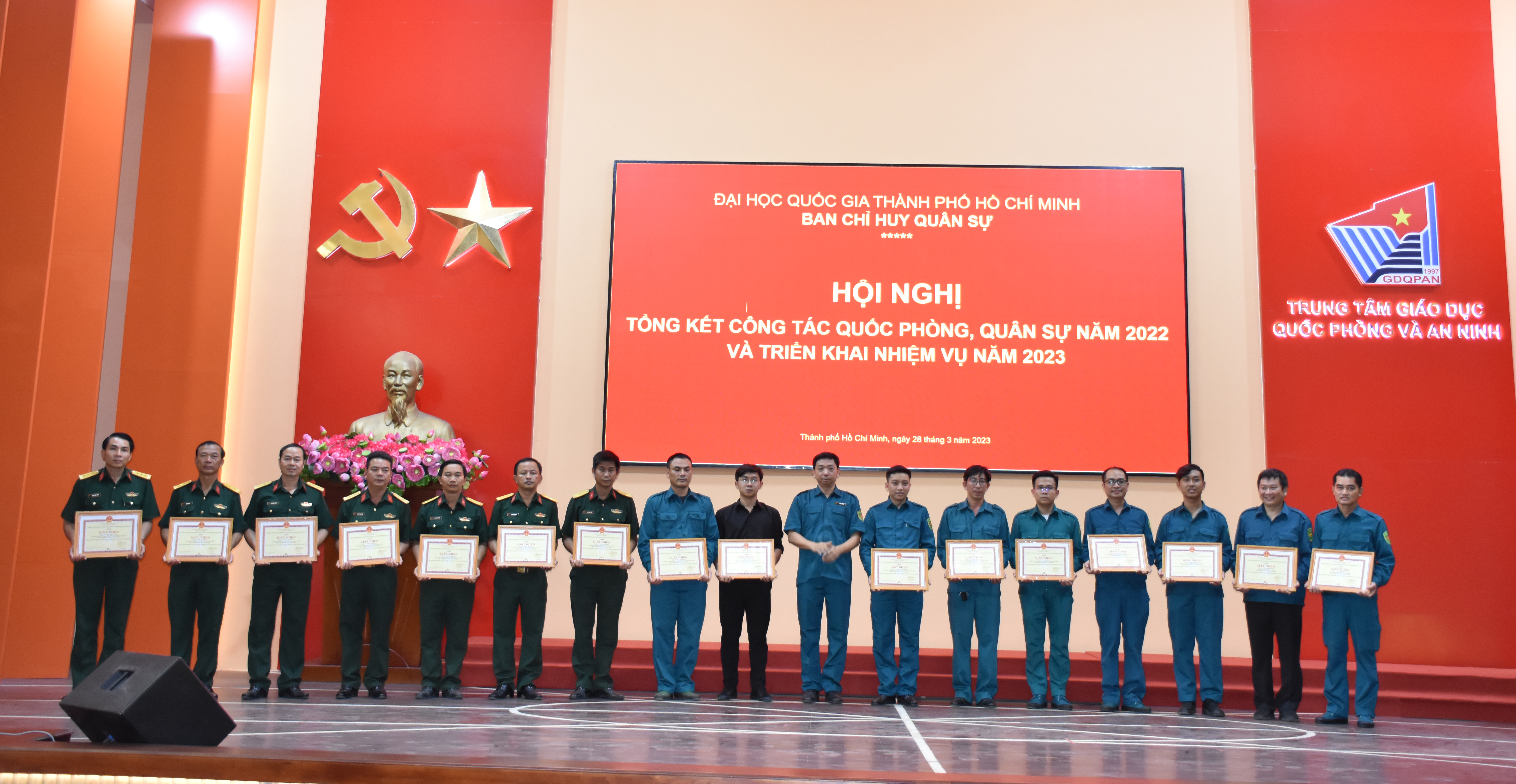 ĐHQG-HCM kỷ niệm 88 năm ngày truyền thống lực lượng Dân quân tự vệ