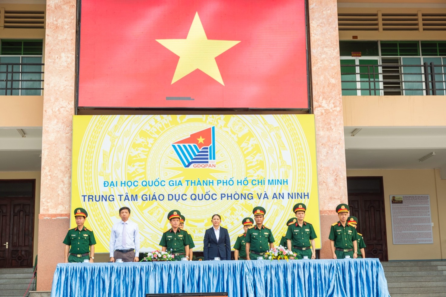 Bế giảng khóa học Giáo dục Quốc phòng và An ninh Khóa 427