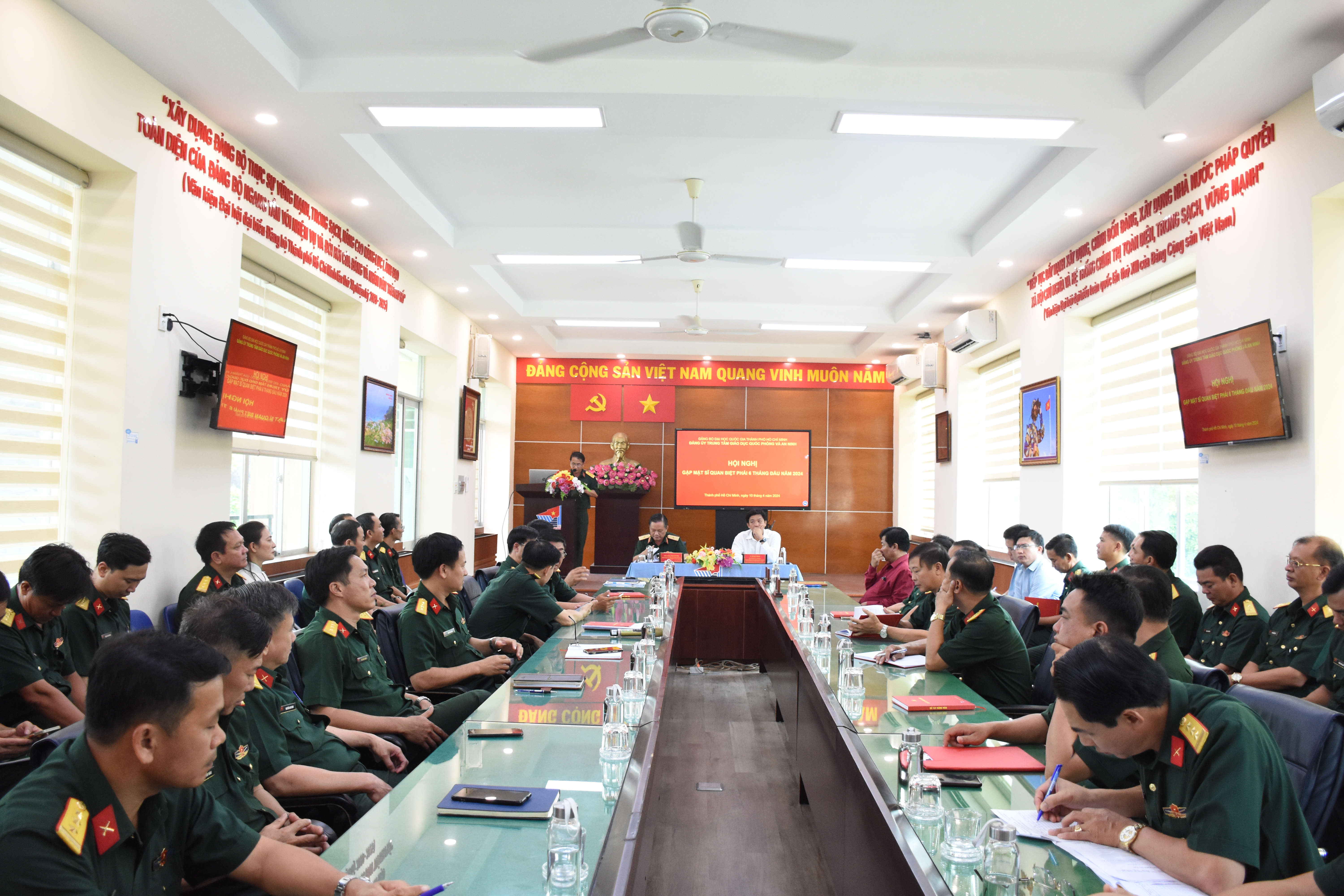 Hội nghị gặp mặt sĩ quan biệt phái 6 tháng đầu năm 2024