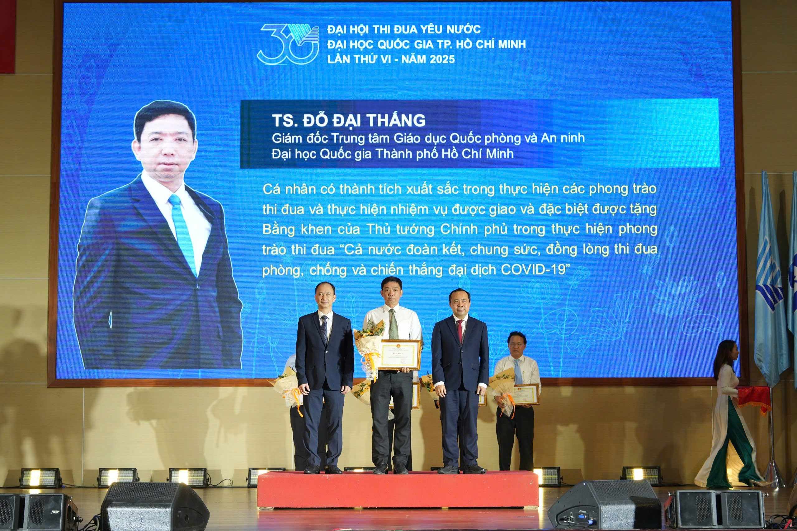 TRUNG TÂM GDQPAN, ĐHQG-HCM VINH DỰ ĐƯỢC TUYÊN DƯƠNG TẠI ĐẠI HỘI THI ĐUA YÊU NƯỚC ĐHQG-HCM LẦN THỨ VI NĂM 2025