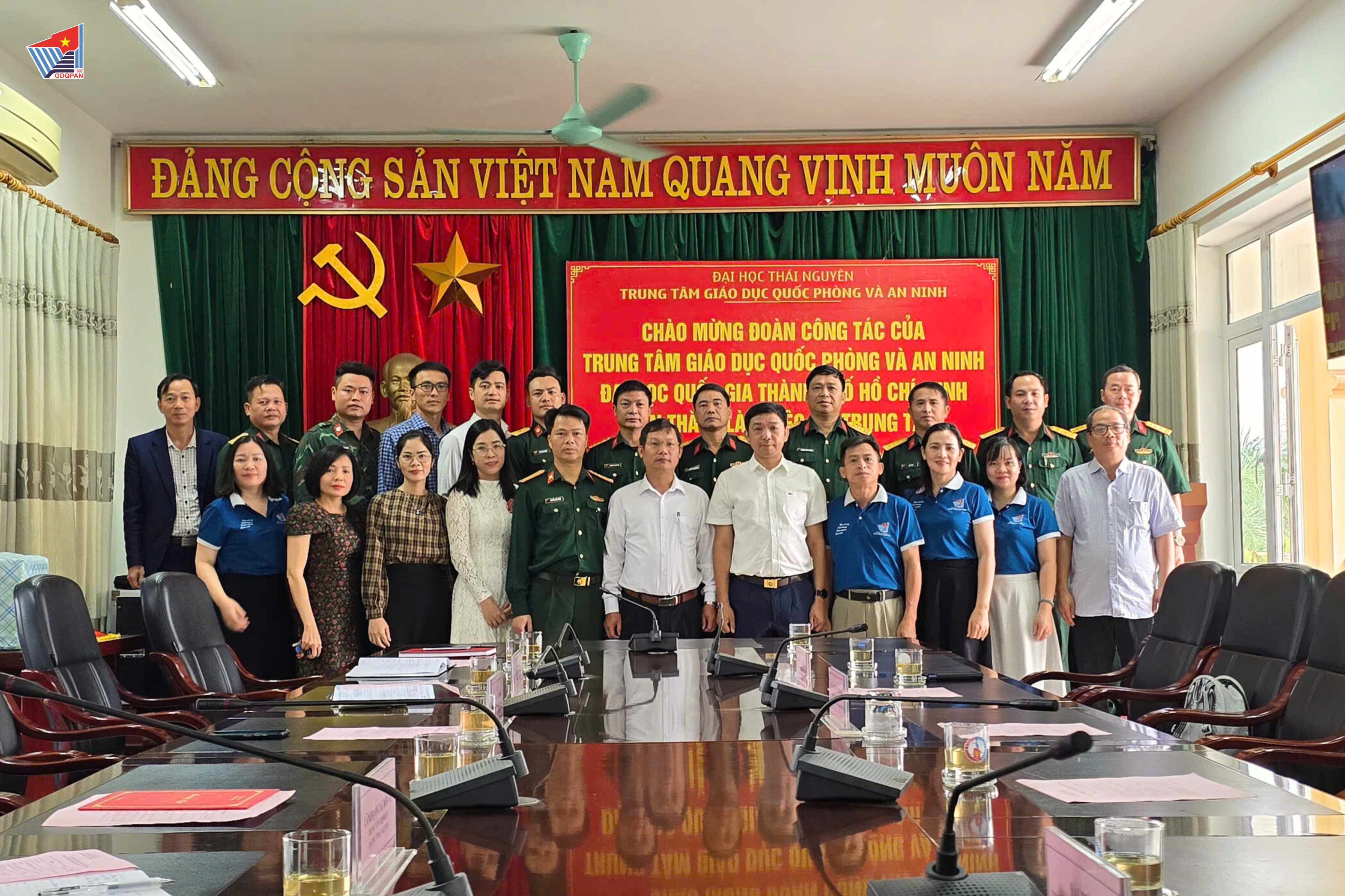 TRUNG TÂM GDQPAN, ĐHQG-HCM THAM QUAN, TRAO ĐỔI KINH NGHIỆM THỰC TẾ TẠI TRUNG TÂM GDQPAN, ĐẠI HỌC THÁI NGUYÊN; ĐỒN BIÊN PHÒNG LŨNG CÚ