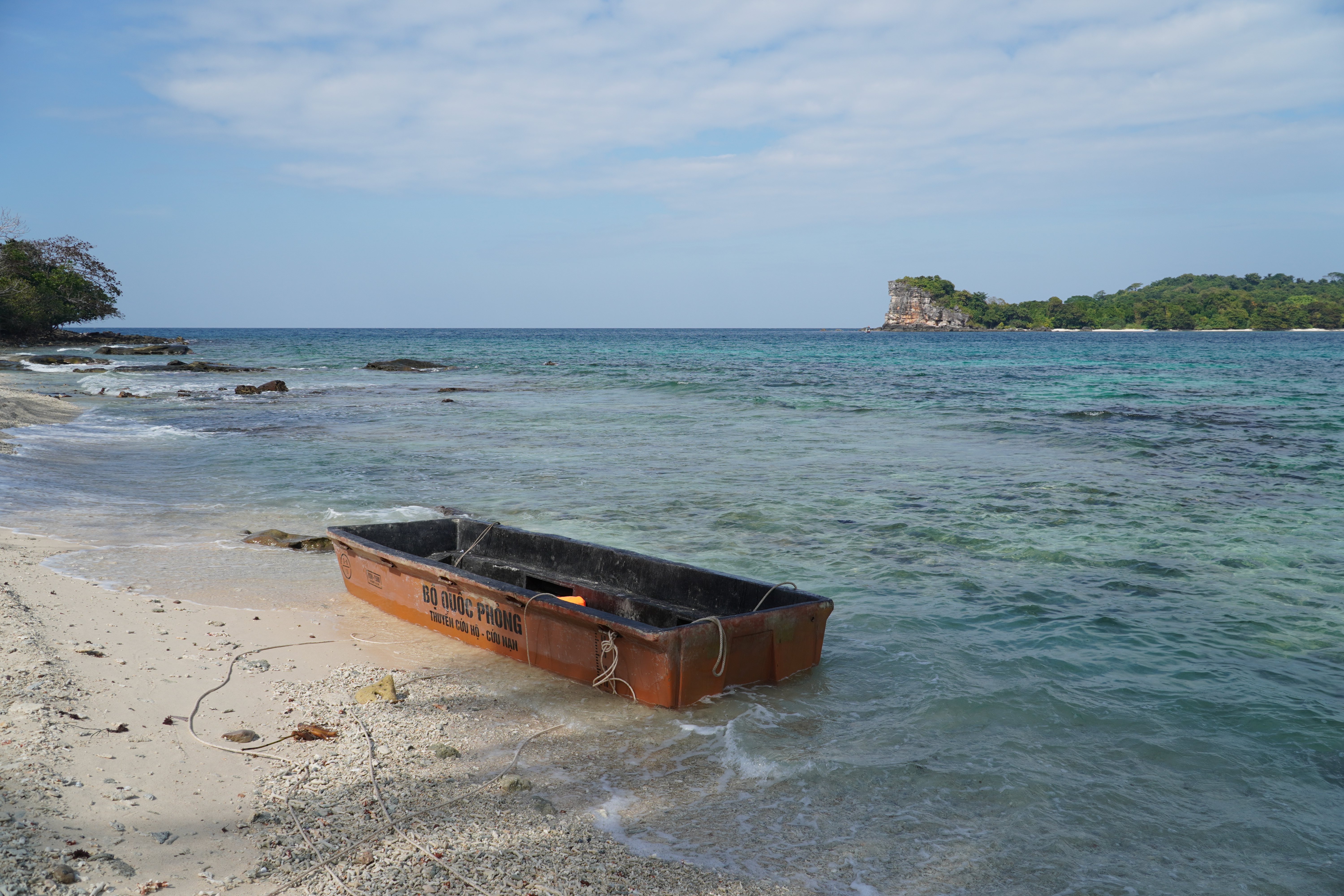 HÀNH TRÌNH 12 NĂM MANG MÙA XUÂN RA ĐẢO