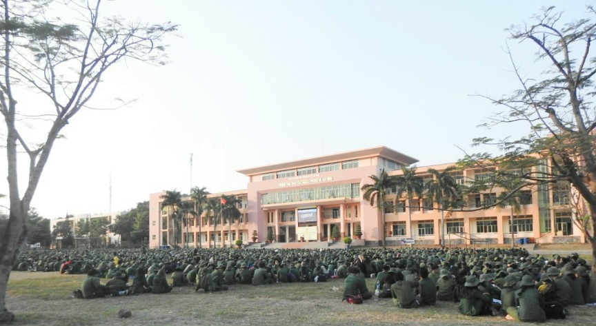 BUỔI TUYÊN TRUYỀN THÔNG TIN THỜI SỰ VỀ TÌNH HÌNH BIỂN, ĐẢO CHO SINH VIÊN KHÓA 394/20