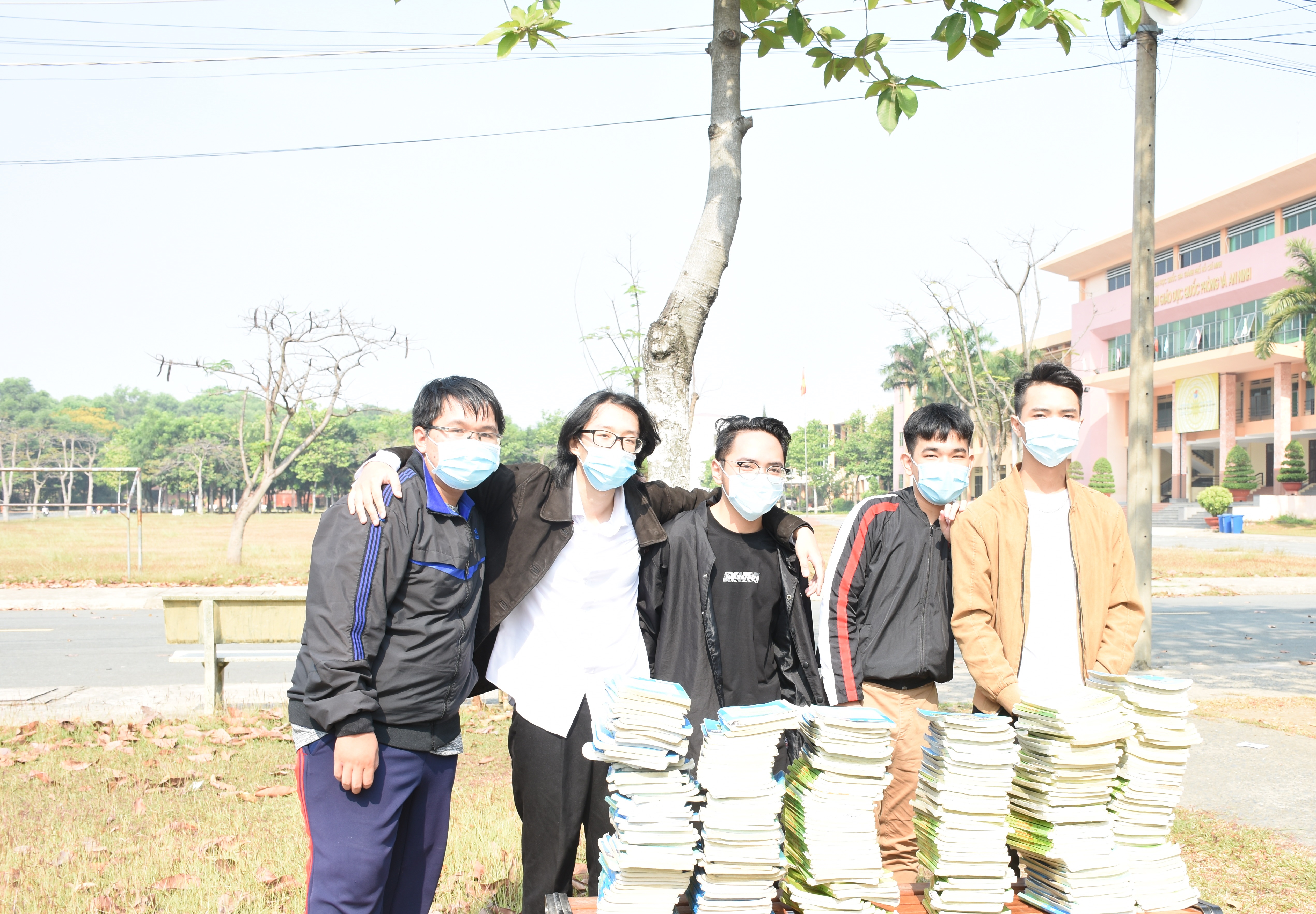Chào đón sinh viên khóa 395/20 - Trường Đại học Kinh tế TP.Hồ Chí Minh