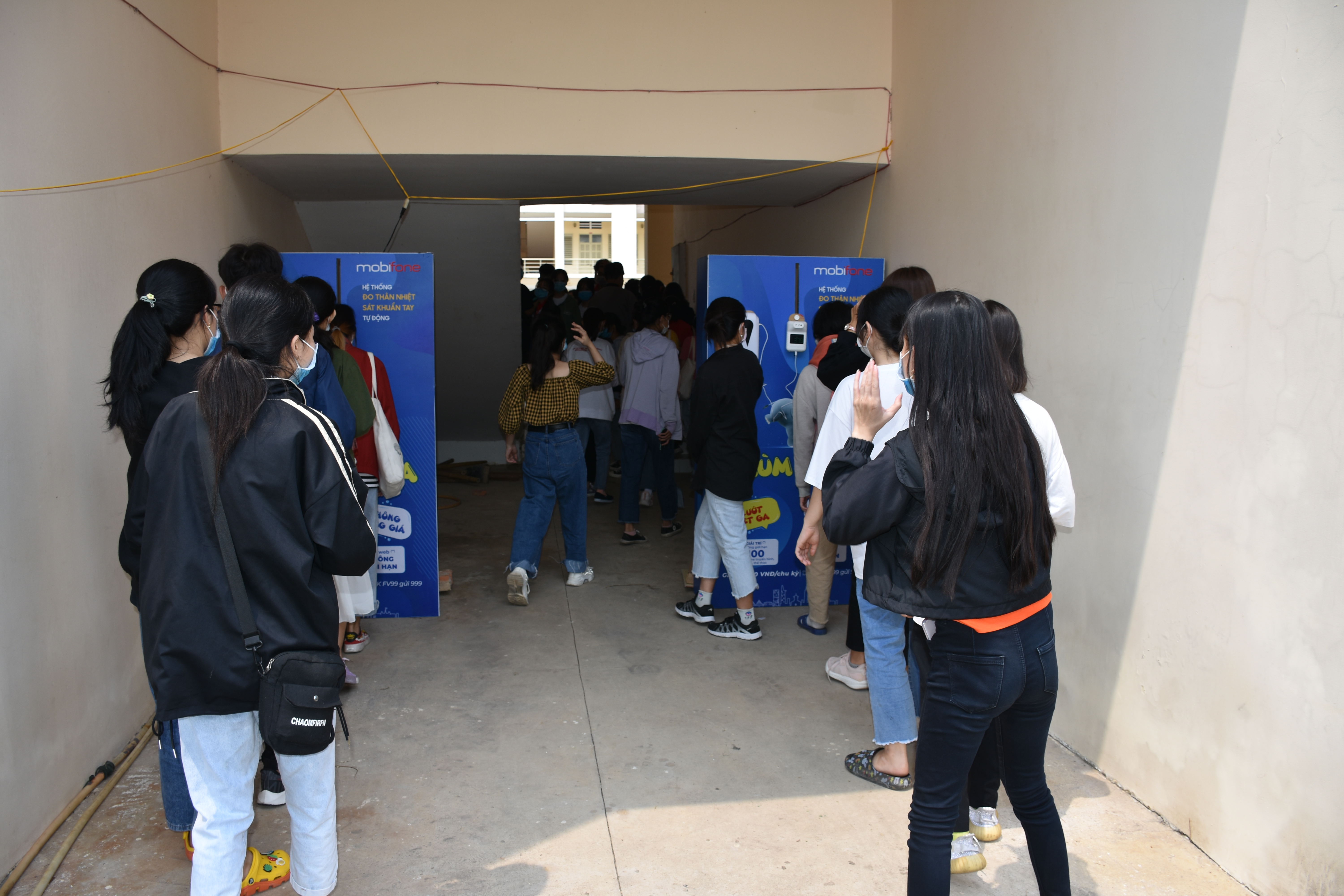Chào đón sinh viên khóa 395/20 - Trường Đại học Kinh tế TP.Hồ Chí Minh