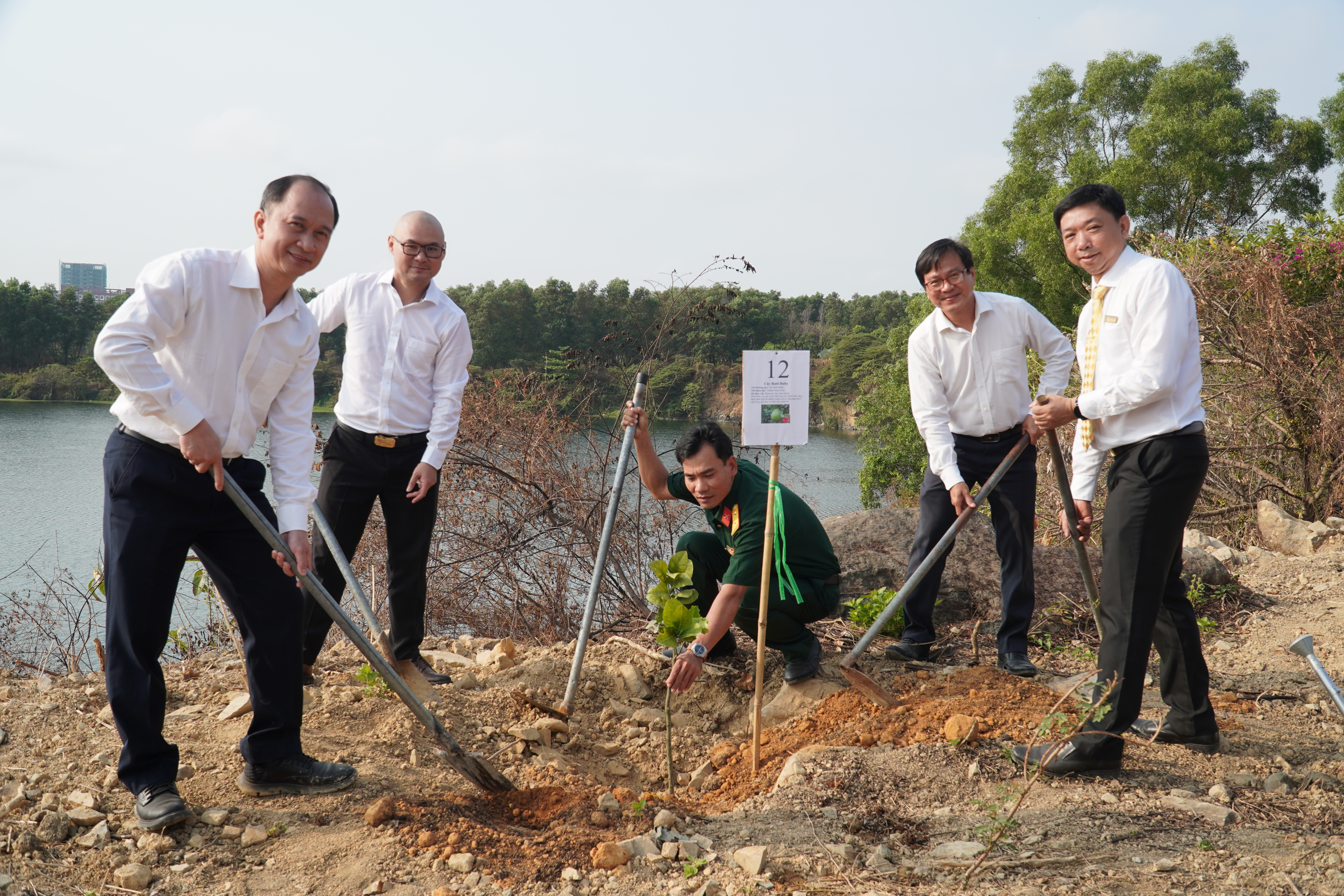 TRUNG TÂM GDQPAN, ĐHQG-HCM TỔ CHỨC
